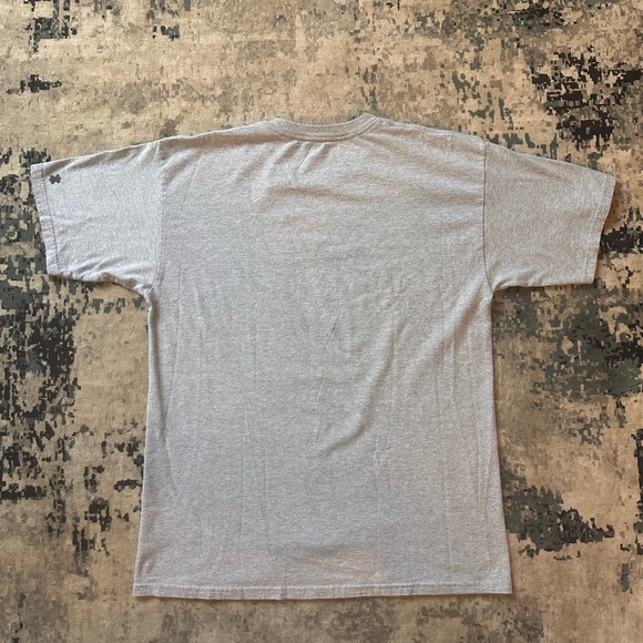 Delicious Vinyl Record Label T-shirt! Size Large - Picture 8 of 8